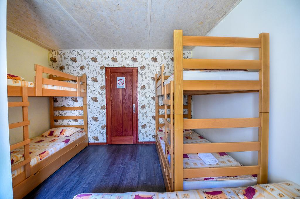 San Art Floating Hostel & Apartments เบลเกรด ภายนอก รูปภาพ