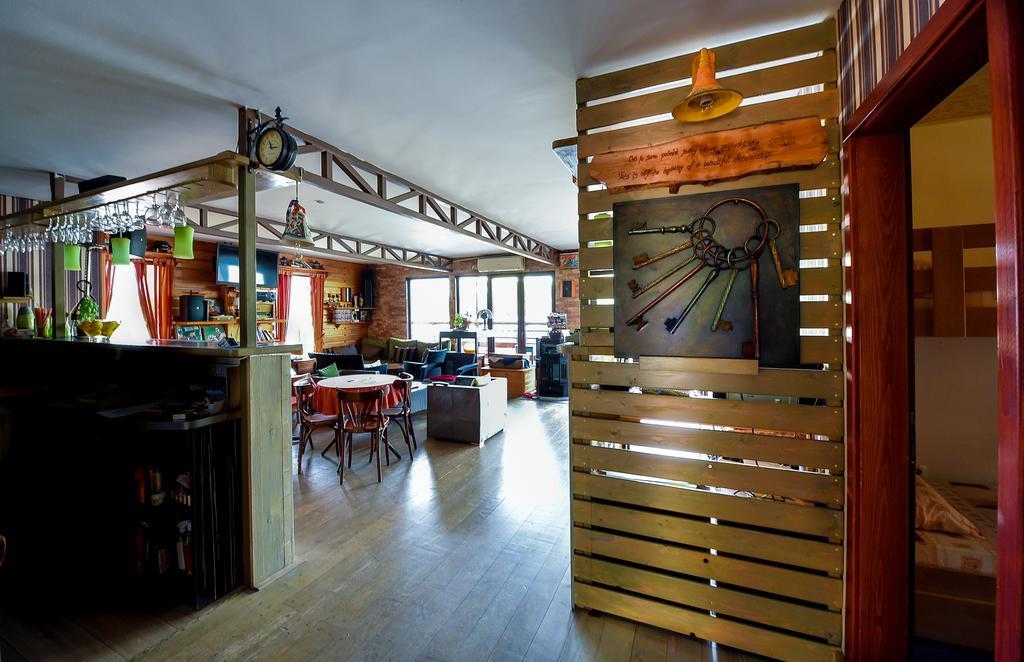 San Art Floating Hostel & Apartments เบลเกรด ภายนอก รูปภาพ